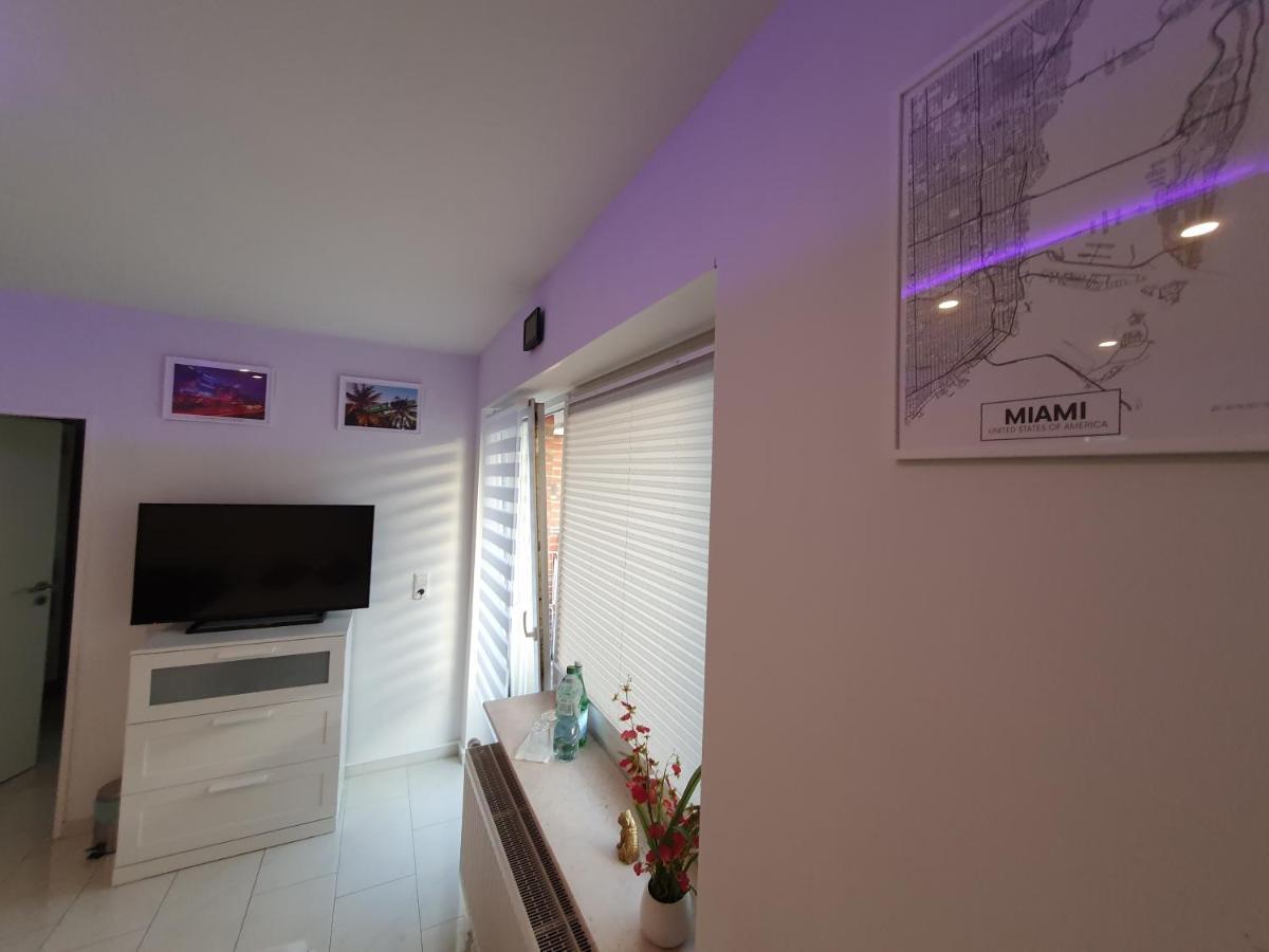 Miami Apartment Paderborn Esterno foto